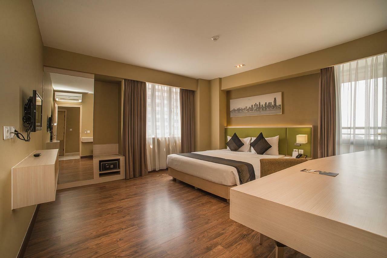 El Hotel Jakarta Eksteriør bilde